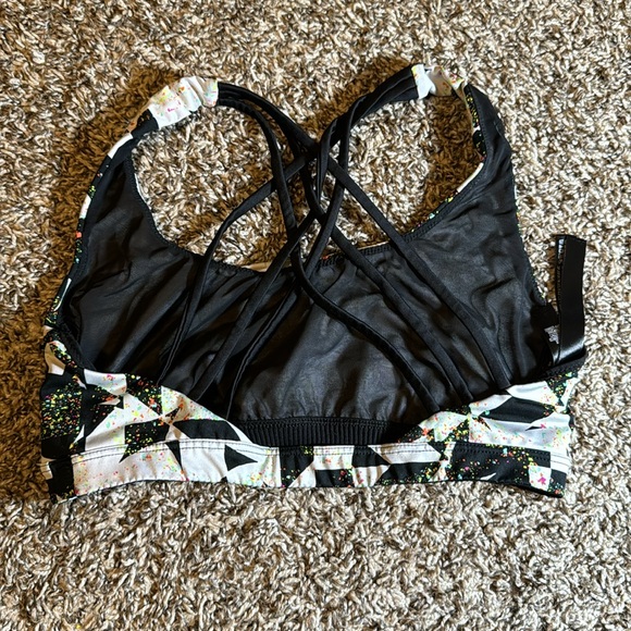 Victoria’s Secret sports bra - Picture 2 of 3